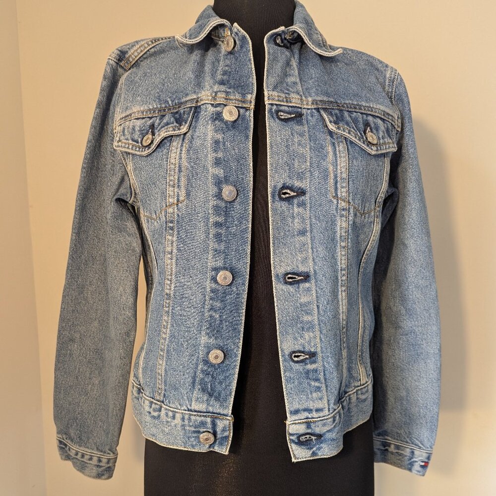 Vintage Tommy Hilfiger Women's Denim Jean Jacket Size Medium